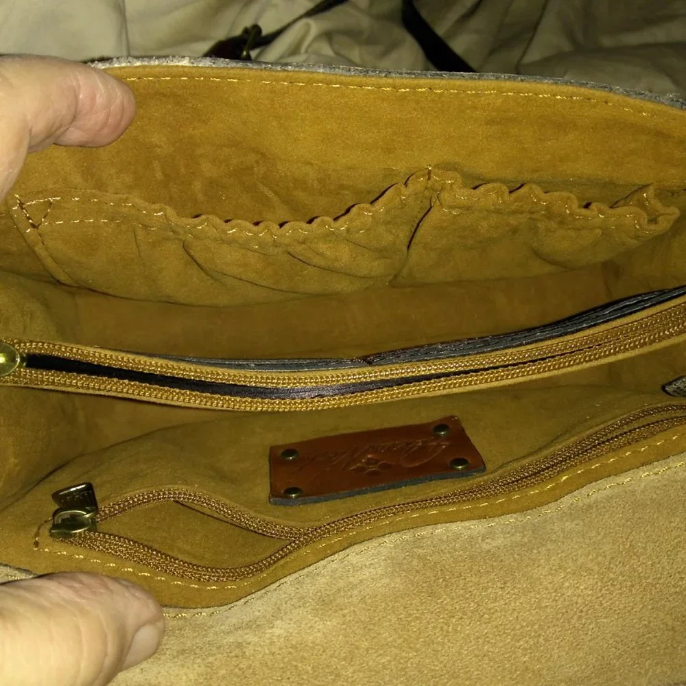 PATRICIA NASH Laurentina Tooled Leather Crossbody Bag